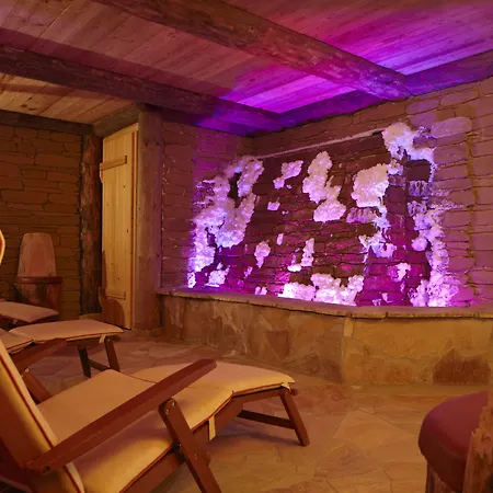 Dirsch Wellness & Hotel