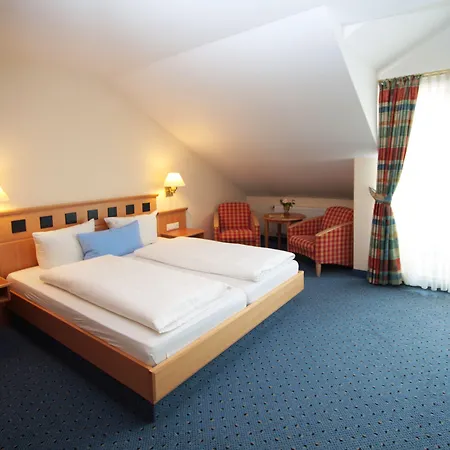Dirsch Wellness & 4*