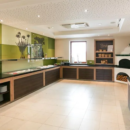 Hotel Dirsch Wellness & 4*